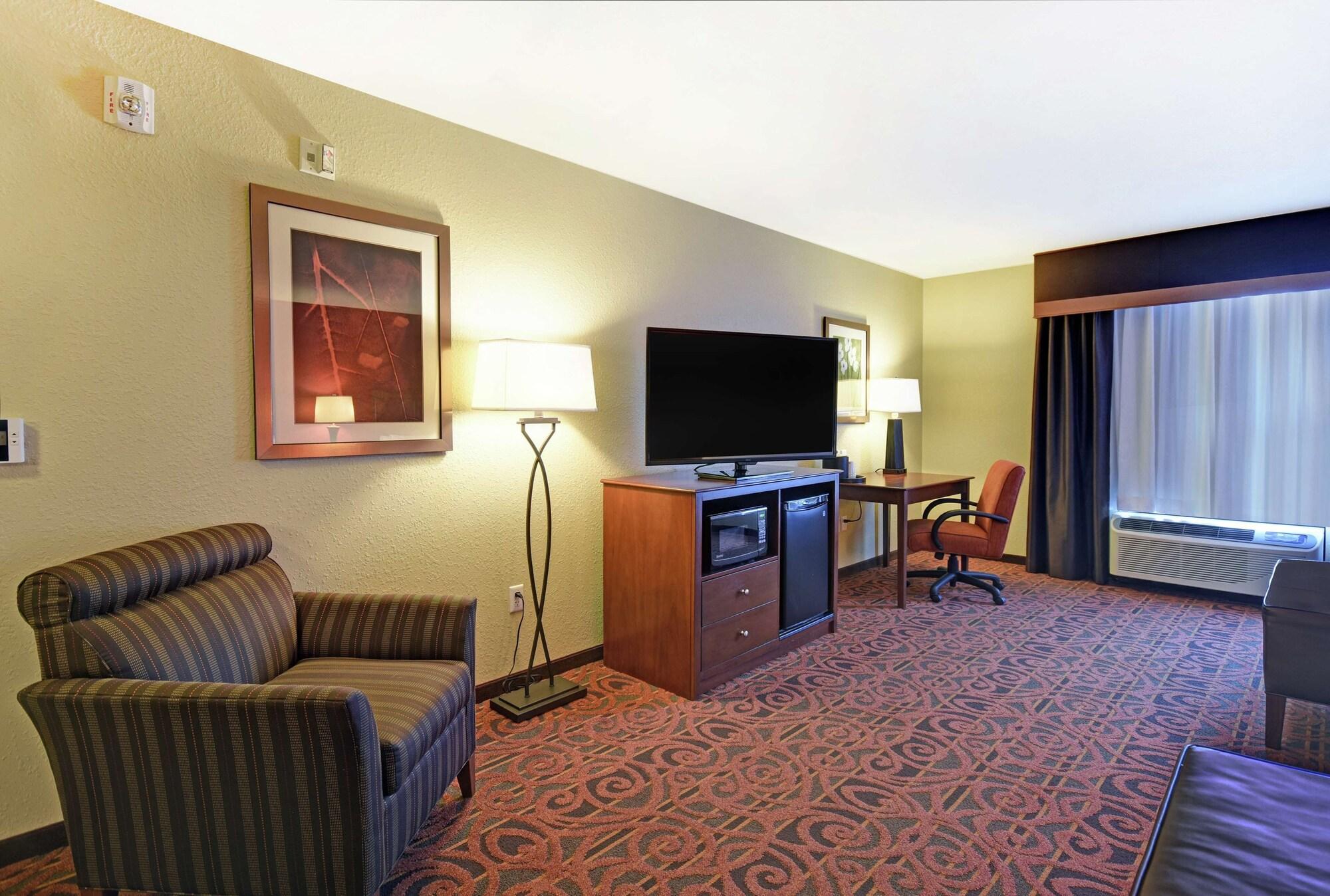 Hampton Inn & Suites Milwaukee/Franklin Franklin  Exterior photo