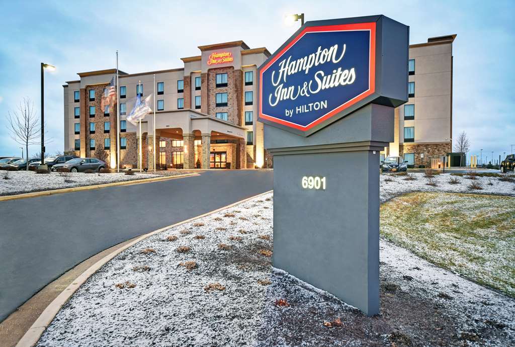 Hampton Inn & Suites Milwaukee/Franklin Franklin  Exterior photo